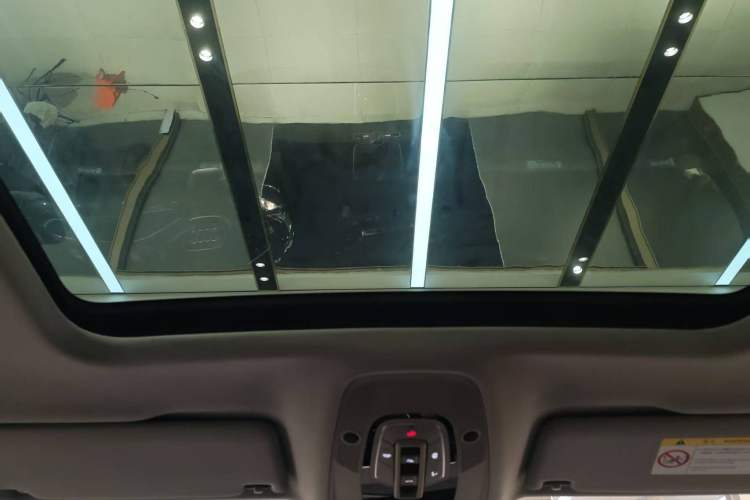 Used Audi Q5L 2018 45 TFSI Prestige Sporty Edition China VI Headliner