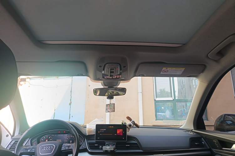 Used Audi Q5L 2018 45 TFSI Prestige Fashion Edition China VI Emission Standard Headliner