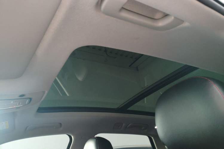 Used Audi Q5L 2018 40 TFSI Prestige Edition China VI Emission Standard Headliner