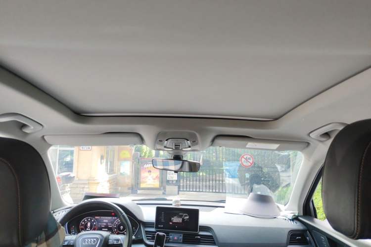 Used Audi Q5L 2018 45 TFSI Prestige Fashion Edition China V Emission Standard Headliner