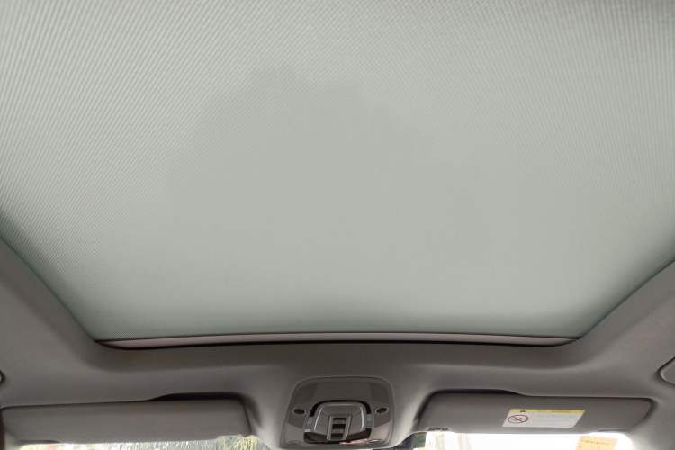 Used Audi Q5L 2018 40 TFSI Prestige Edition China VI Emission Standard Headliner