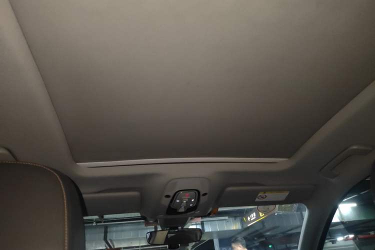Used Audi Q5L 2018 45 TFSI Prestige Fashion Edition China V Emission Standard Headliner
