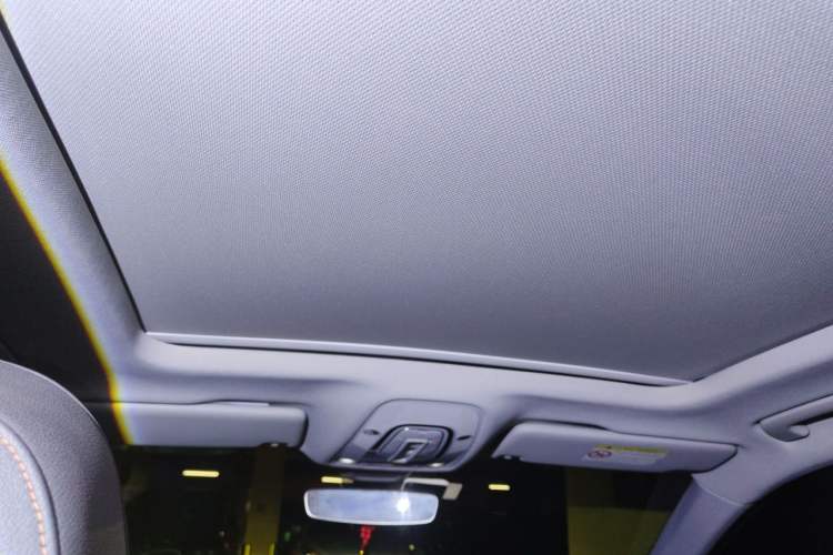 Used Audi Q5L 2018 45 TFSI Prestige Fashion Edition China VI Emission Standard Headliner