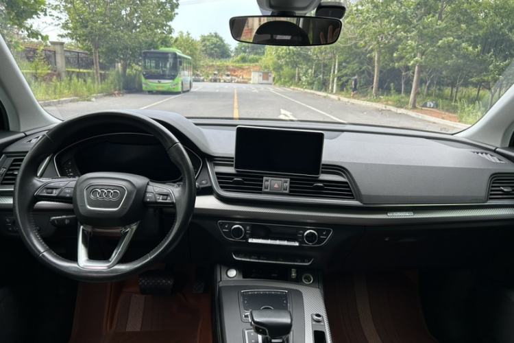 Used Audi Q5L 2018 45 TFSI Prestige Fashion Edition China V Emission Standard Interior 1