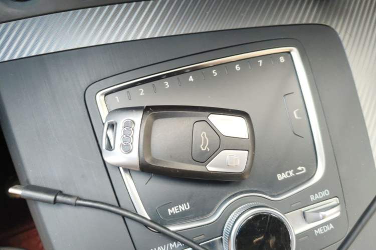 Used Audi Q5L 2018 45 TFSI Prestige Fashion Edition China V Emission Standard Interior 1