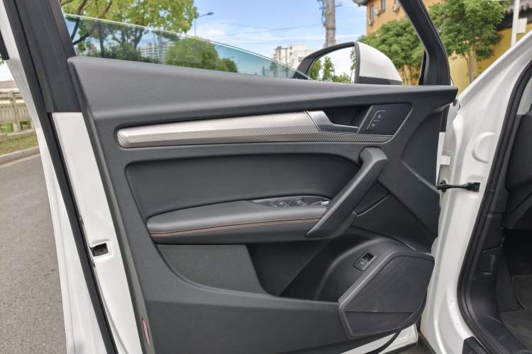 Used Audi Q5L 2018 45 TFSI Prestige Fashion Edition China V Emission Standard Interior 2