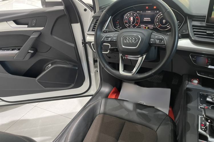 Used Audi Q5L 2018 40 TFSI Prestige Fashion Edition China V Interior 2