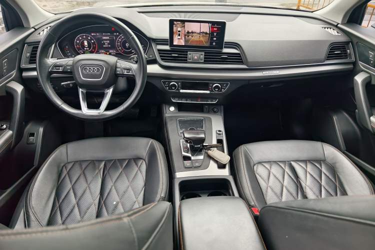 Used Audi Q5L 2018 45 TFSI Prestige Fashion Edition China V Emission Standard Interior 2
