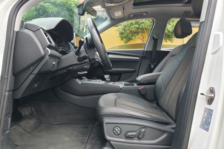 Used Audi Q5L 2018 45 TFSI Prestige Fashion Edition China V Emission Standard Interior 3