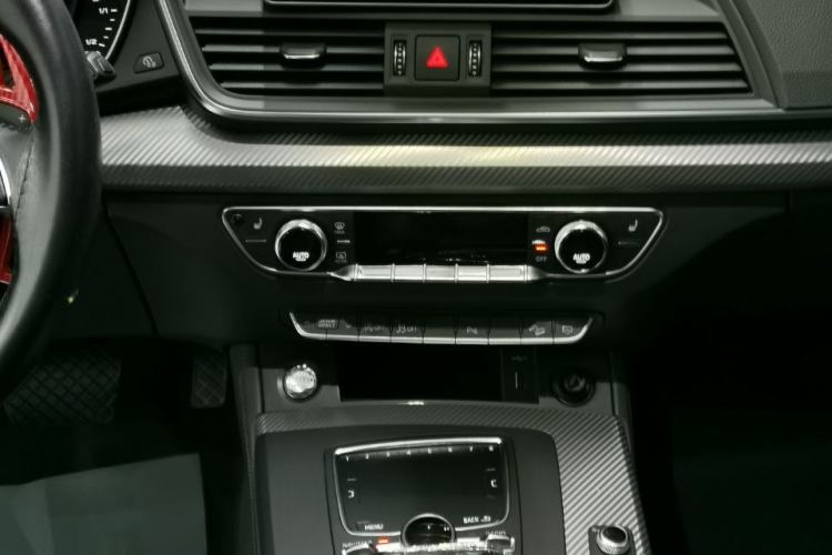 Used Audi Q5L 2018 45 TFSI Prestige Fashion Edition China V Emission Standard Interior 3