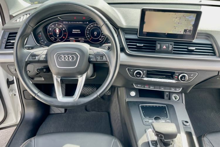 Used Audi Q5L 2018 45 TFSI Prestige Fashion Edition China V Emission Standard Interior 3