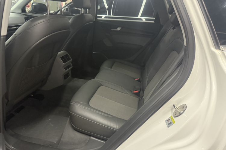 Used Audi Q5L 2018 40 TFSI Prestige Fashion Edition China V Interior 3