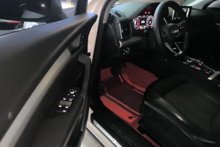 Used Audi Q5L 2018 40 TFSI Prestige Fashion Edition China VI Interior 3