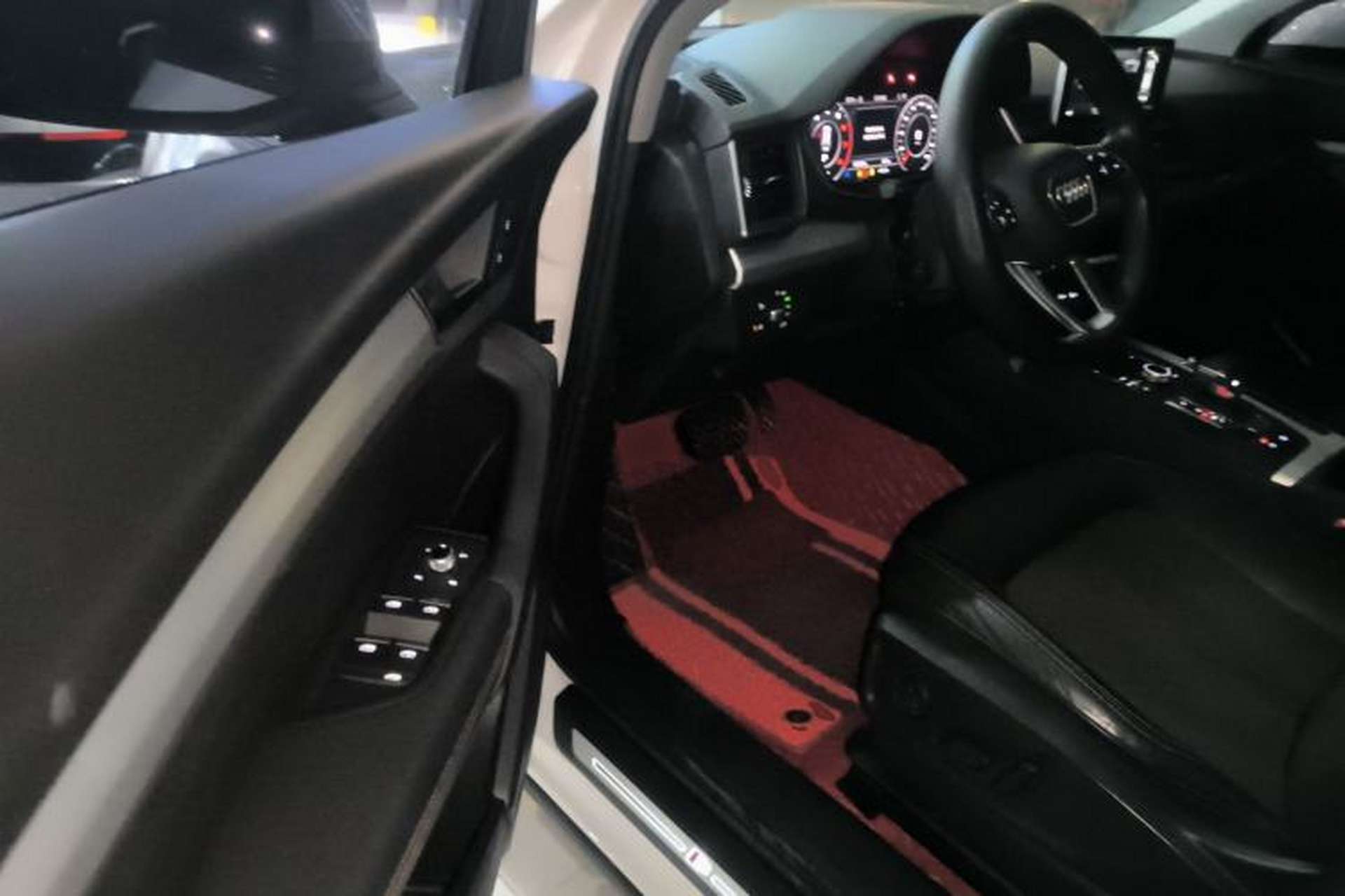 Used Audi Q5L 2018 40 TFSI Prestige Fashion Edition China VI Interior 3