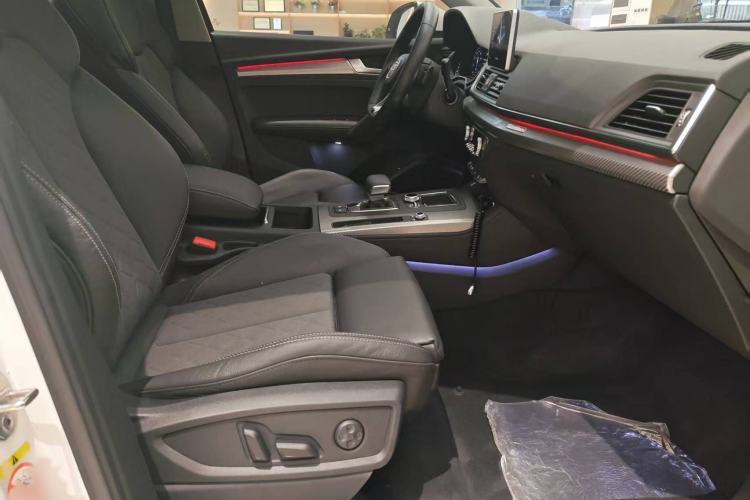 Used Audi Q5L 2018 45 TFSI Prestige Sporty Edition China VI Interior 3