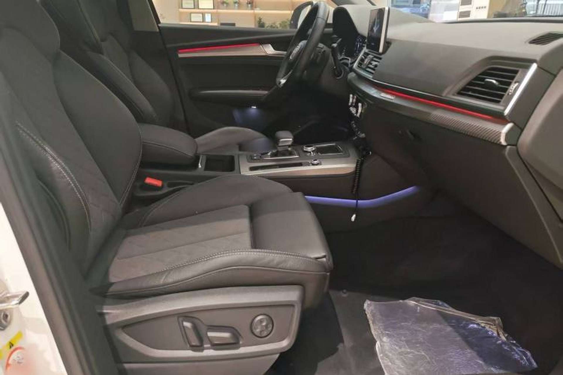 Used Audi Q5L 2018 45 TFSI Prestige Sporty Edition China VI Interior 3