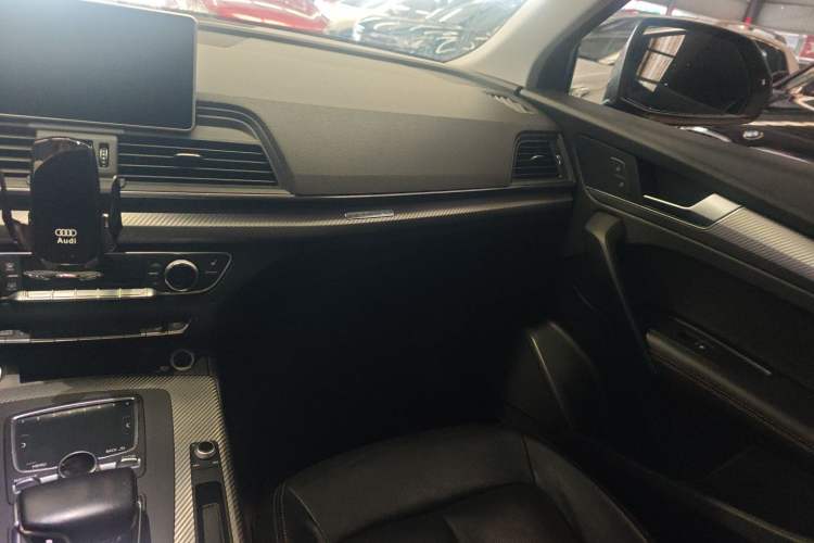 Used Audi Q5L 2018 45 TFSI Prestige Fashion Edition China V Emission Standard Interior 3