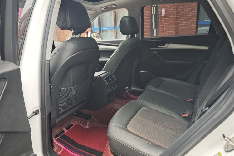 Used Audi Q5L 2018 40 TFSI Prestige Fashion Edition China VI Interior 3