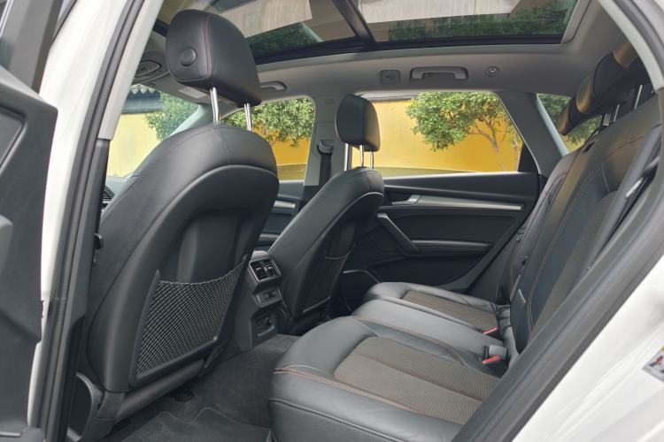 Used Audi Q5L 2018 45 TFSI Prestige Fashion Edition China V Emission Standard Interior 4