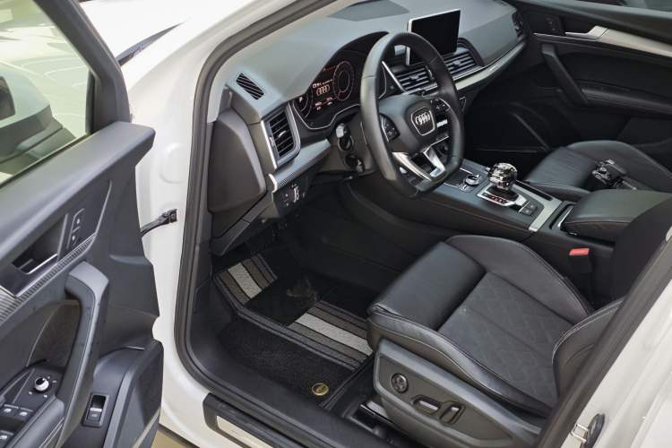 Used Audi Q5L 2018 45 TFSI Prestige Sport China V Interior 4