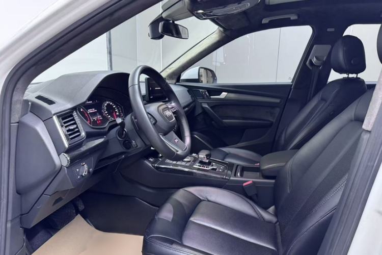 Used Audi Q5L 2018 40 TFSI Prestige Edition China V Interior 4