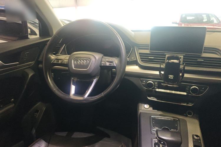 Used Audi Q5L 2018 45 TFSI Prestige Fashion Edition China V Emission Standard Interior 4