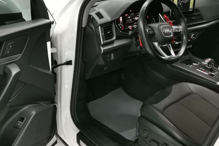 Used Audi Q5L 2018 45 TFSI Prestige Fashion Edition China V Emission Standard Interior 5