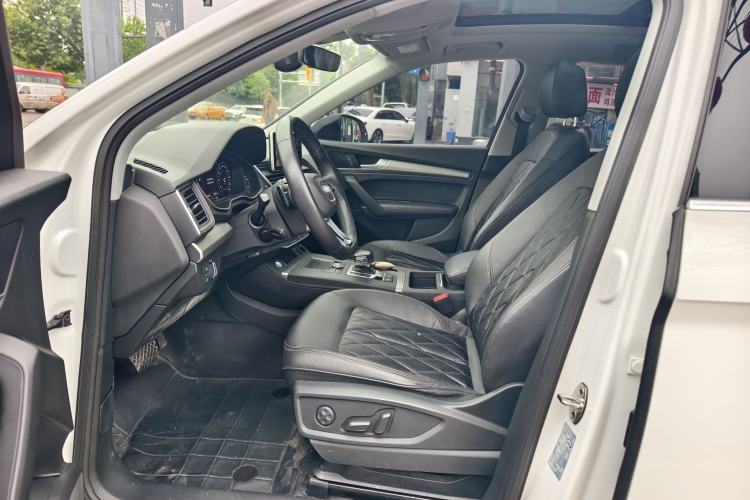 Used Audi Q5L 2018 45 TFSI Prestige Fashion Edition China V Emission Standard Interior 5