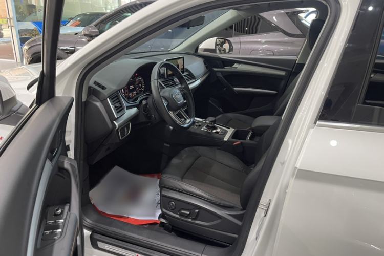 Used Audi Q5L 2018 40 TFSI Prestige Fashion Edition China V Interior 6