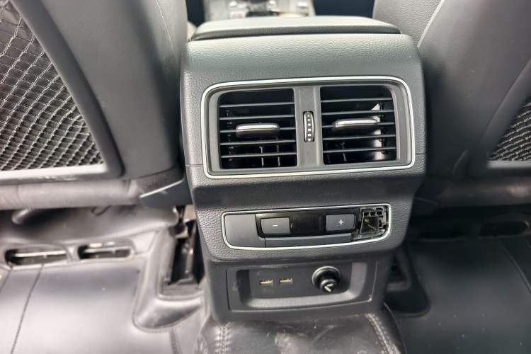 Used Audi Q5L 2018 45 TFSI Prestige Fashion Edition China V Emission Standard Interior 7