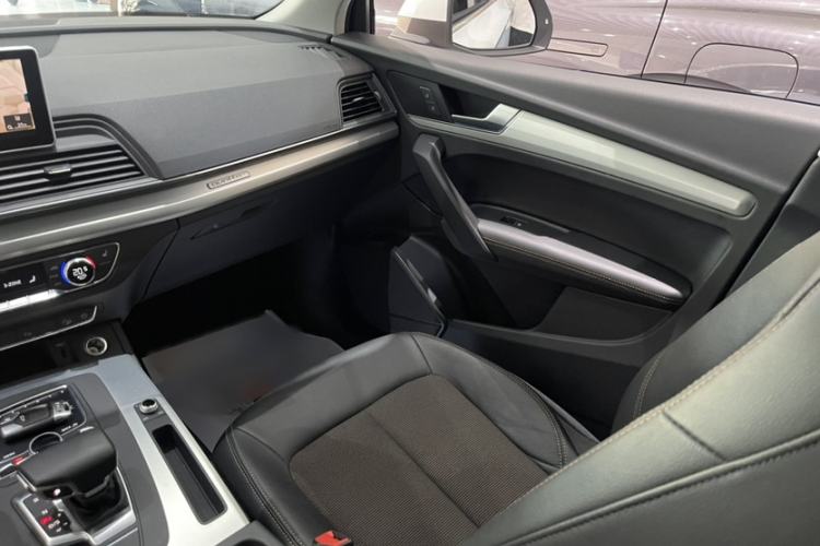Used Audi Q5L 2018 40 TFSI Prestige Fashion Edition China V Interior 8