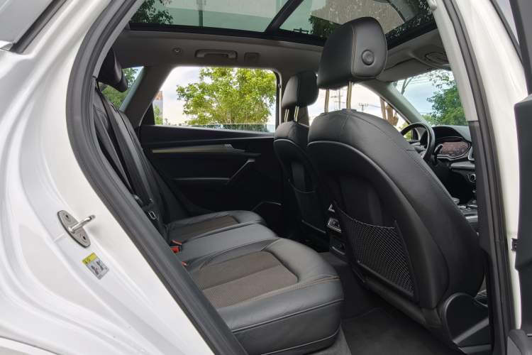 Used Audi Q5L 2018 45 TFSI Prestige Fashion Edition China V Emission Standard Interior 9