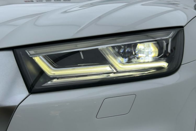 Used Audi Q5L 2018 40 TFSI Prestige Fashion Edition China VI Left Front Headlight