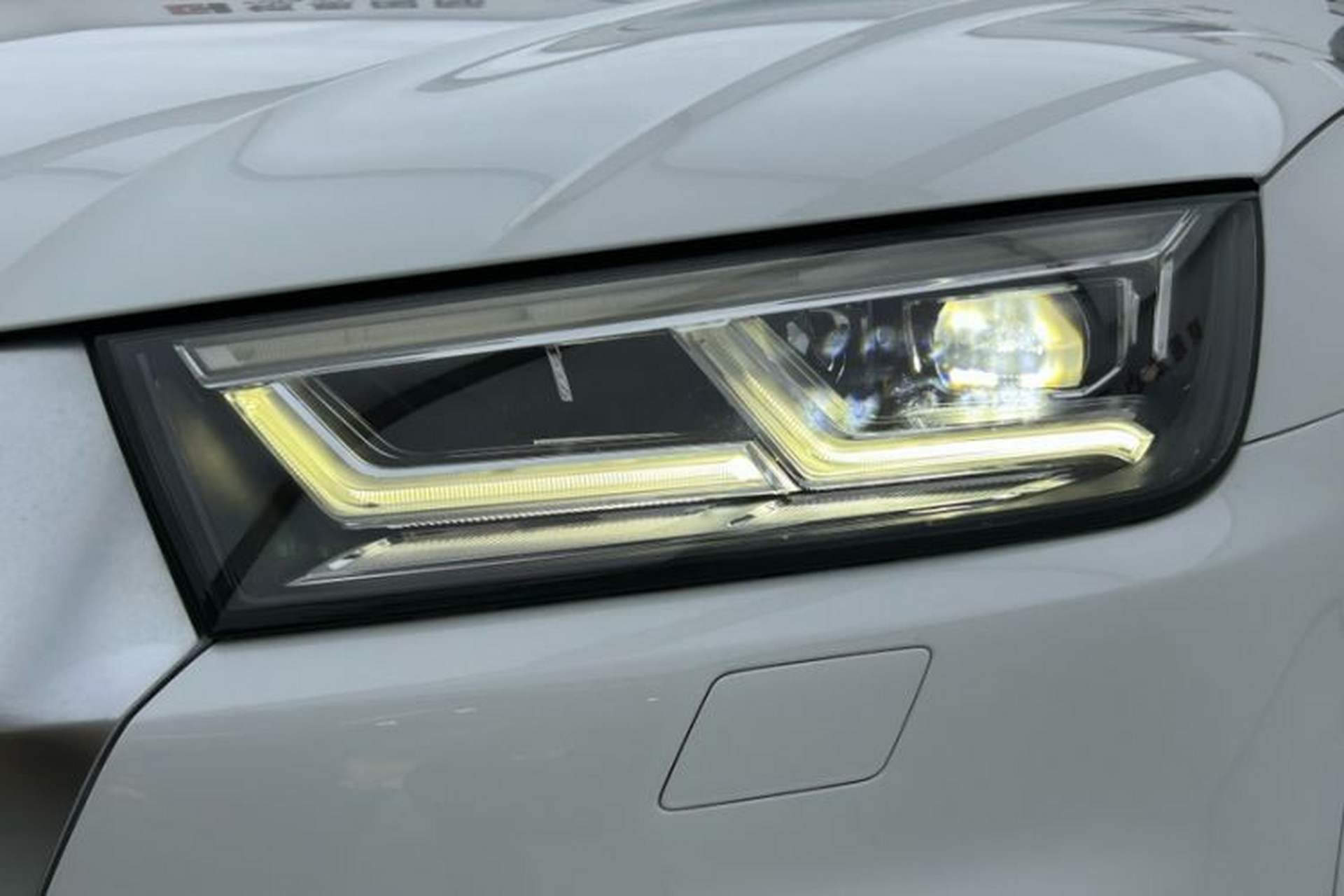 Used Audi Q5L 2018 40 TFSI Prestige Fashion Edition China VI Left Front Headlight