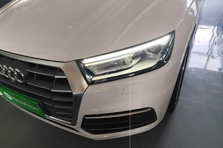 Used Audi Q5L 2018 40 TFSI Prestige Edition China VI Emission Standard Left Front Headlight