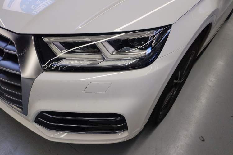 Used Audi Q5L 2018 40 TFSI Prestige Fashion Edition China VI Left Front Headlight