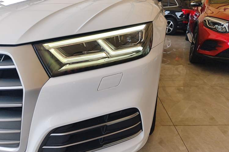 Used Audi Q5L 2018 40 TFSI Prestige Fashion Edition China V Left Front Headlight