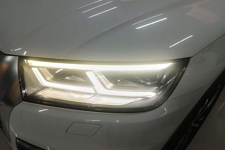Used Audi Q5L 2018 45 TFSI Prestige Elegant Version China V Left Front Headlight