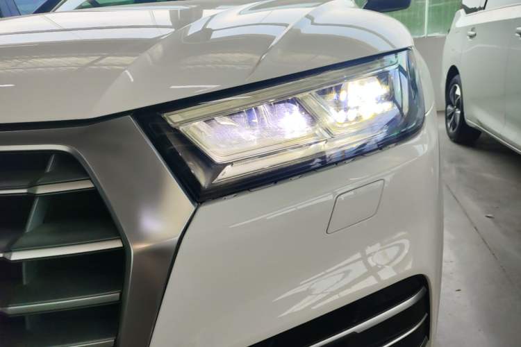 Used Audi Q5L 2018 45 TFSI Prestige Fashion Edition China V Emission Standard Left Front Headlight