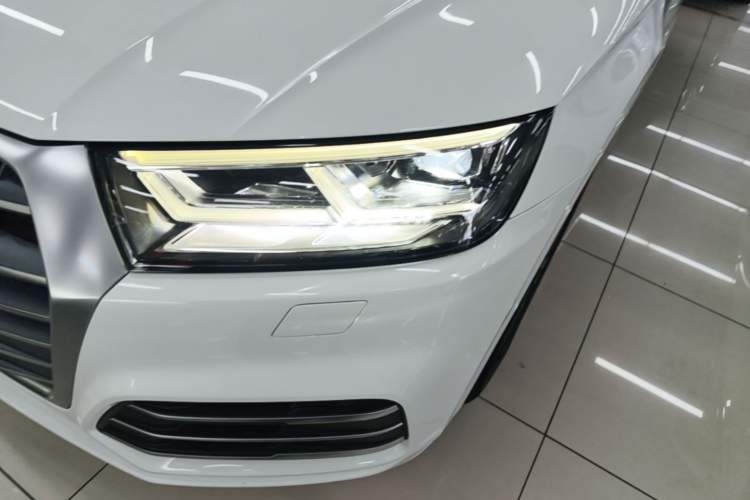 Used Audi Q5L 2018 45 TFSI Prestige Fashion Edition China V Emission Standard Left Front Headlight