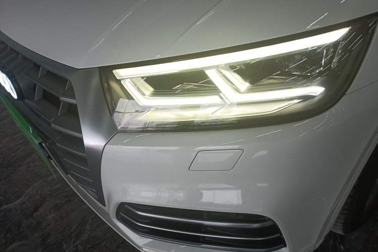 Used Audi Q5L 2018 45 TFSI Prestige Fashion Edition China V Emission Standard Left Front Headlight