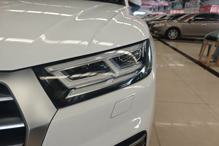 Used Audi Q5L 2018 45 TFSI Prestige Fashion Edition China V Emission Standard Left Front Headlight