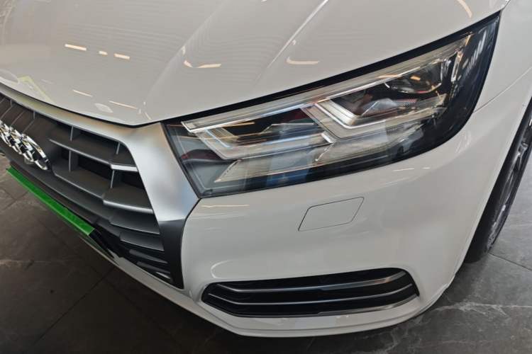 Used Audi Q5L 2018 40 TFSI Prestige Fashion Edition China VI Left Front Headlight
