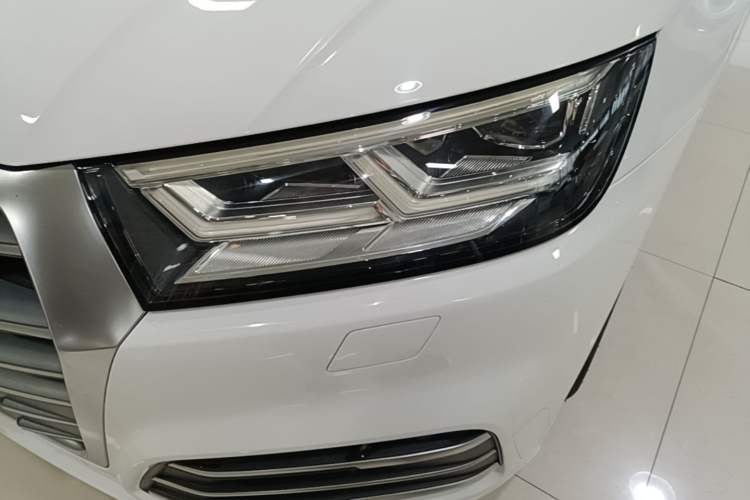 Used Audi Q5L 2018 40 TFSI Prestige Fashion Edition China V Left Front Headlight