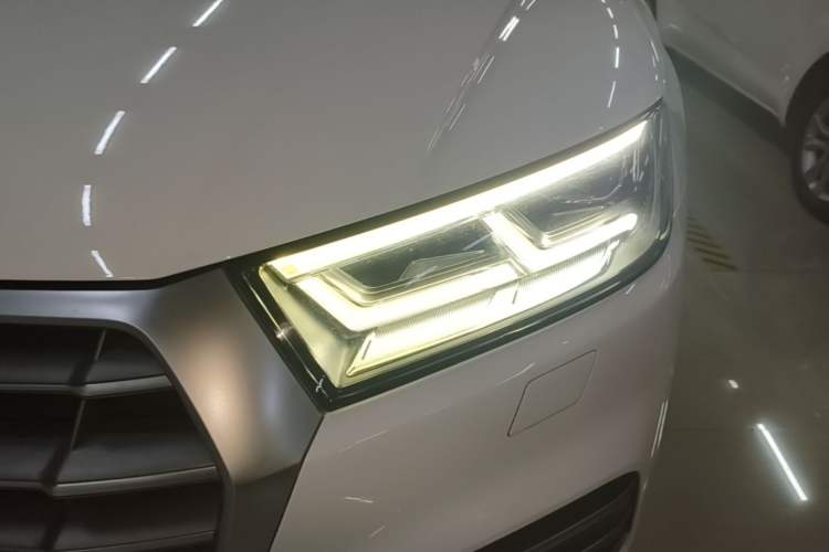 Used Audi Q5L 2018 45 TFSI Prestige Fashion Edition China V Emission Standard Left Front Headlight