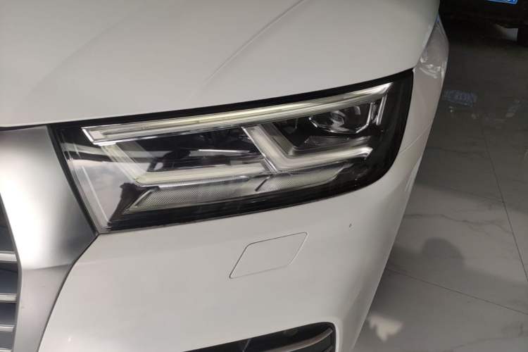 Used Audi Q5L 2018 45 TFSI Prestige Fashion Edition China V Emission Standard Left Front Headlight