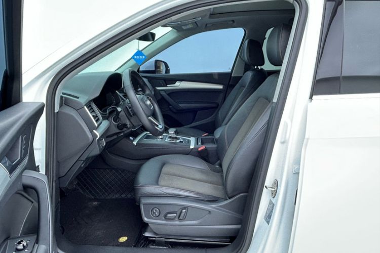 Used Audi Q5L 2018 40 TFSI Prestige Fashion Edition China VI Left Front Seat