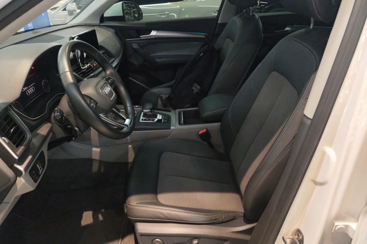 Used Audi Q5L 2018 45 TFSI Prestige Fashion Edition China VI Emission Standard Left Front Seat