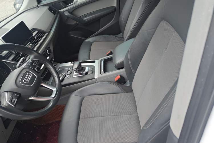 Used Audi Q5L 2018 40 TFSI Prestige Fashion Edition China V Left Front Seat