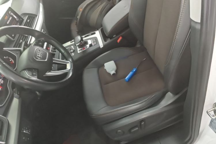 Used Audi Q5L 2018 40 TFSI Prestige Fashion Edition China VI Left Front Seat